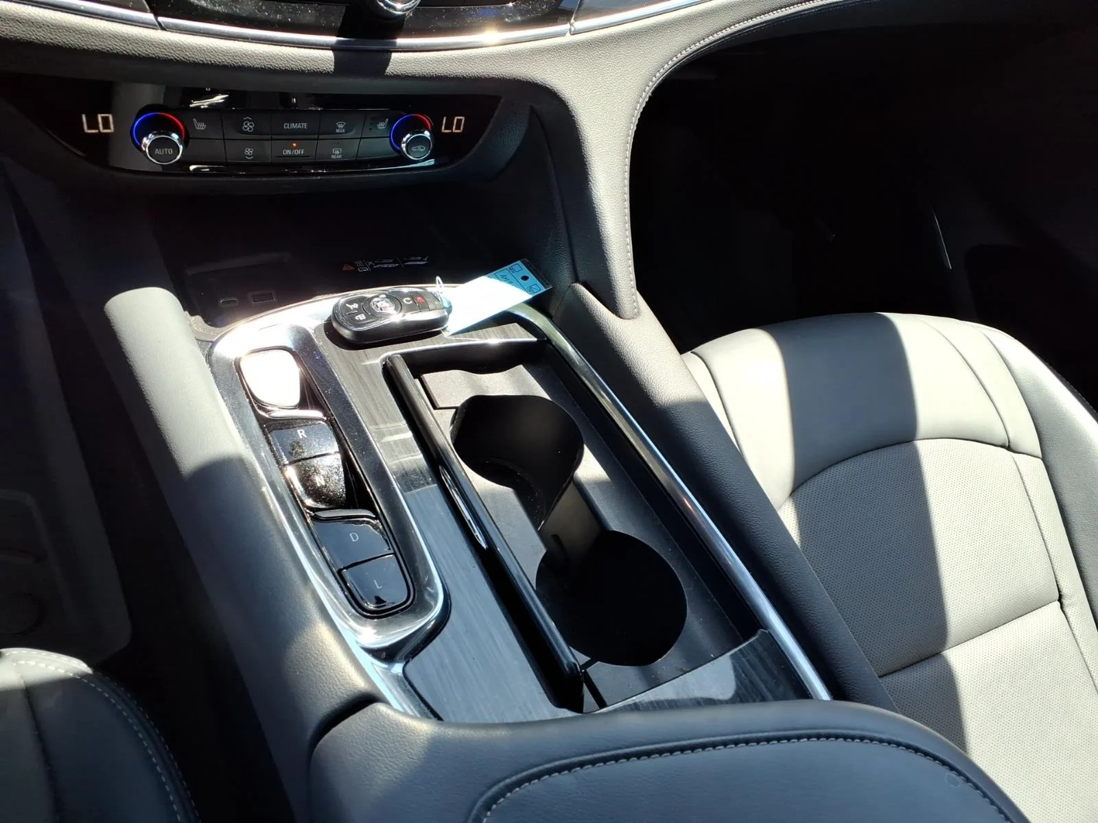 Used 2023 Ebony Twilight Metallic Buick Essence image 12