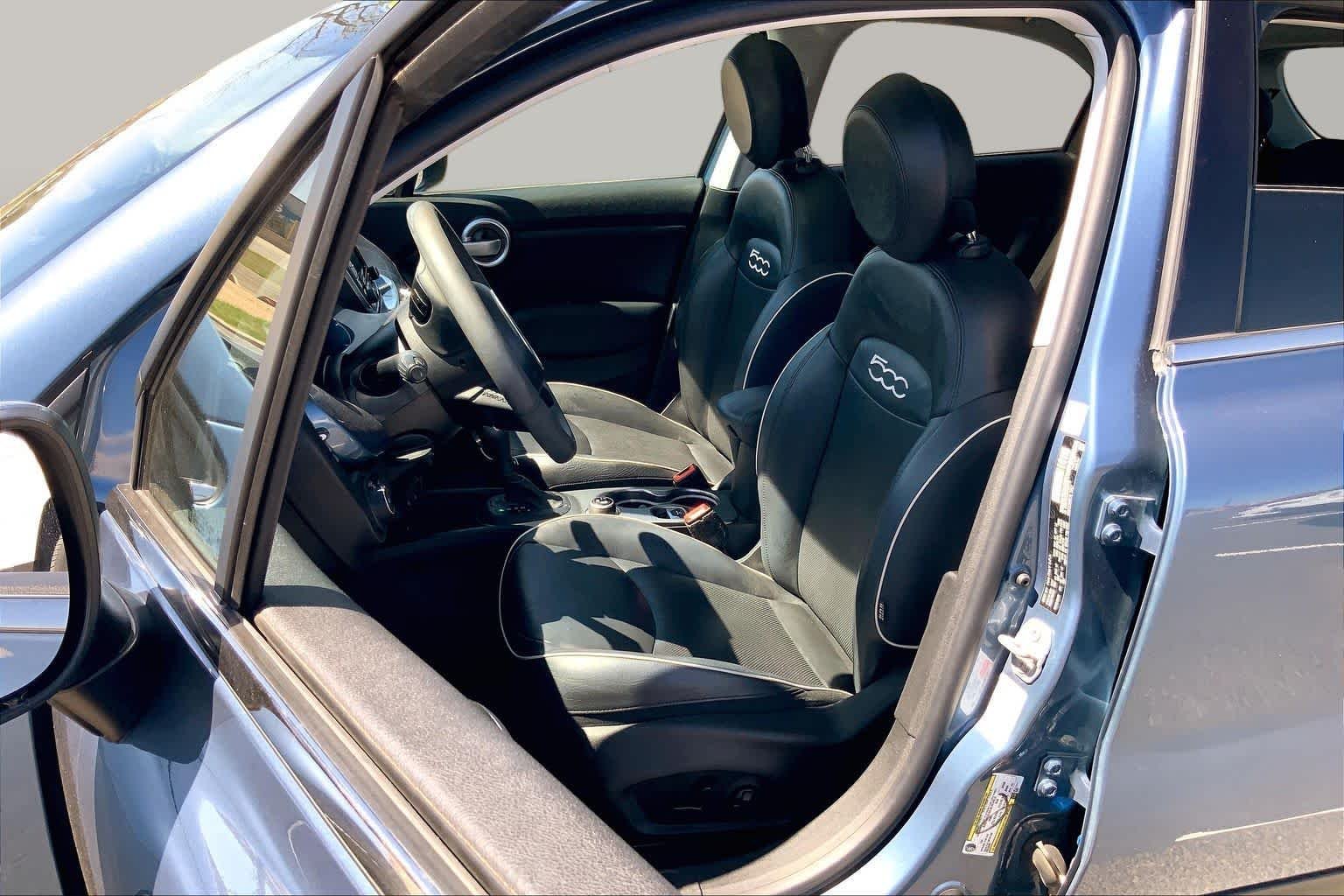 Used 2017 Blue Sky Metallic FIAT Lounge image 8