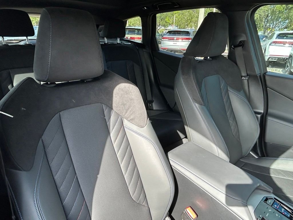 Used 2025 Black BMW M50 xDrive image 44