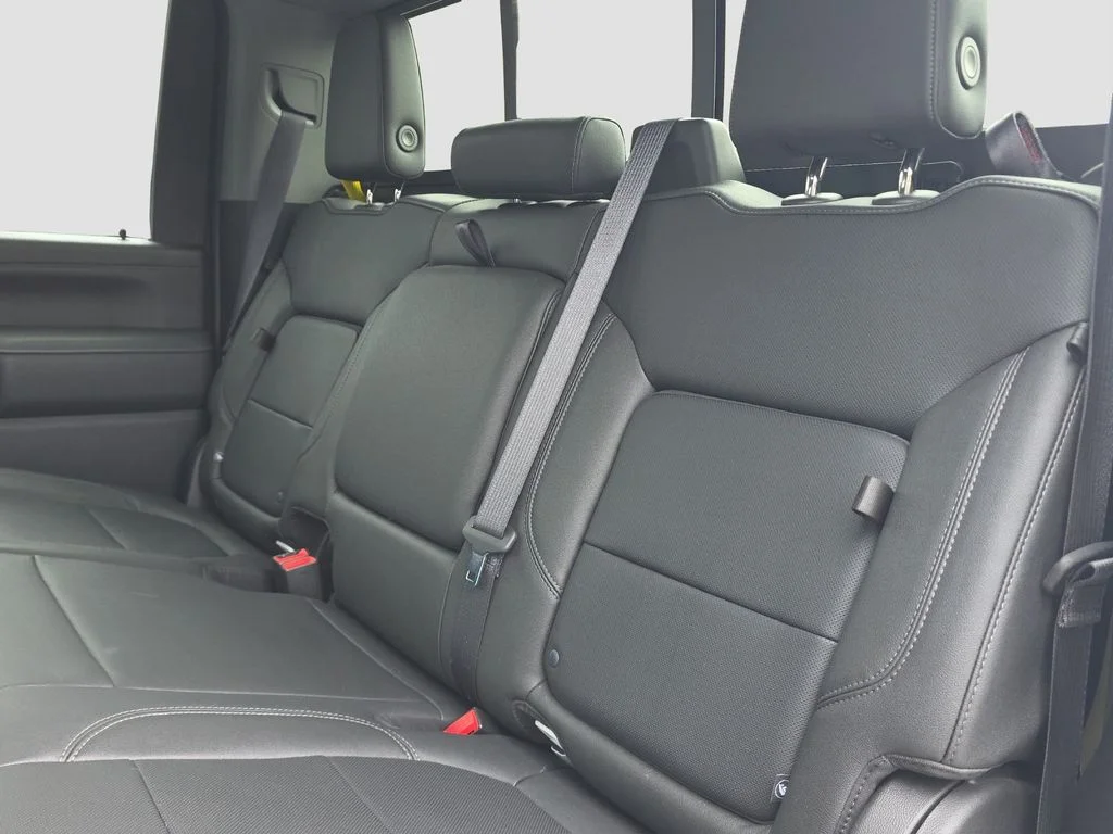 Used 2022 White Chevrolet LTZ image 12