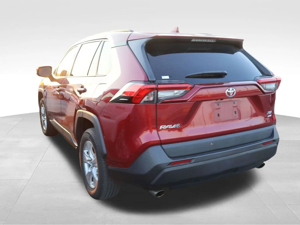 Used 2021 Red Toyota XLE image 20