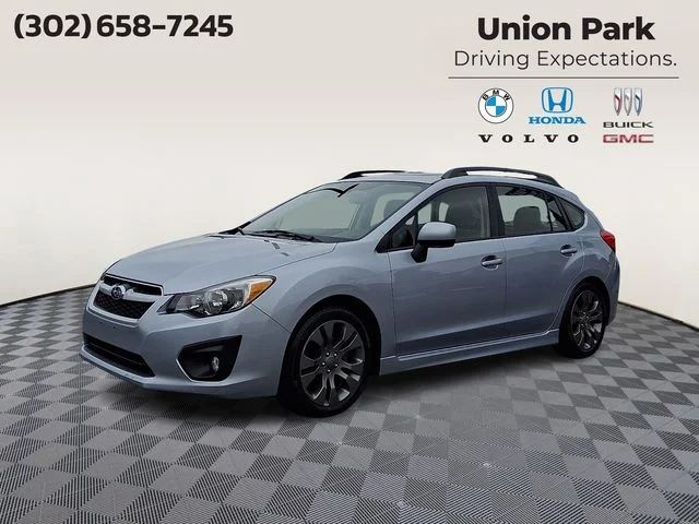 Used 2014 Ice Silver Metallic Subaru 2.0i Sport Limited image 1