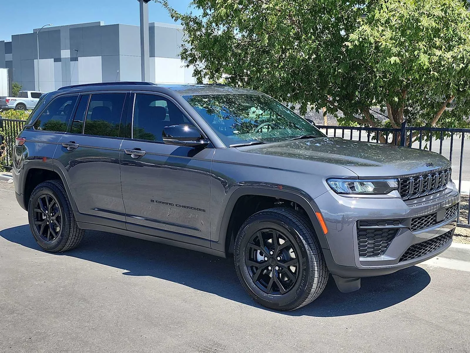 New 2026 Baltic Gray Metallic Clearcoat Jeep Laredo Altitude image 2