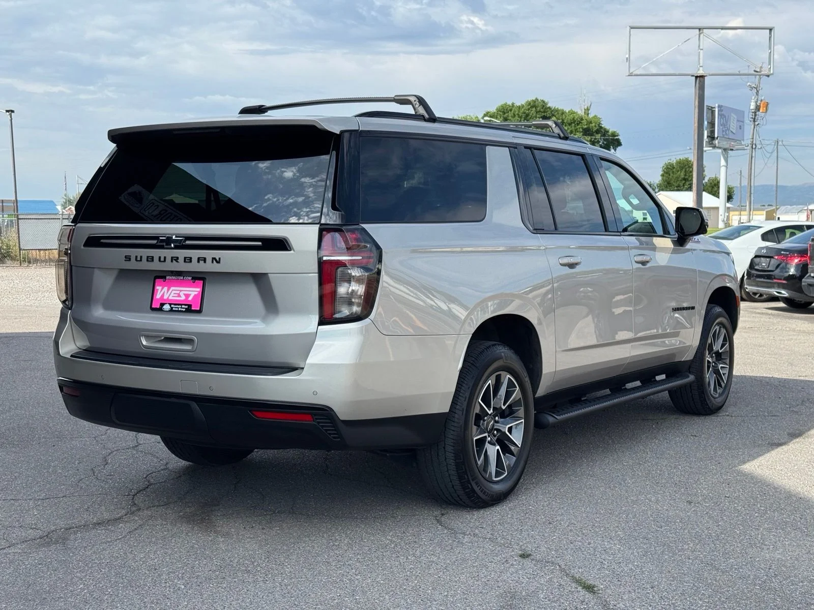 Used 2023 Beige Chevrolet Z71 image 6
