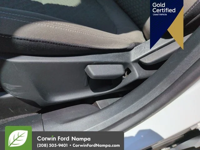 Certified Used 2022 White Ford SE image 14