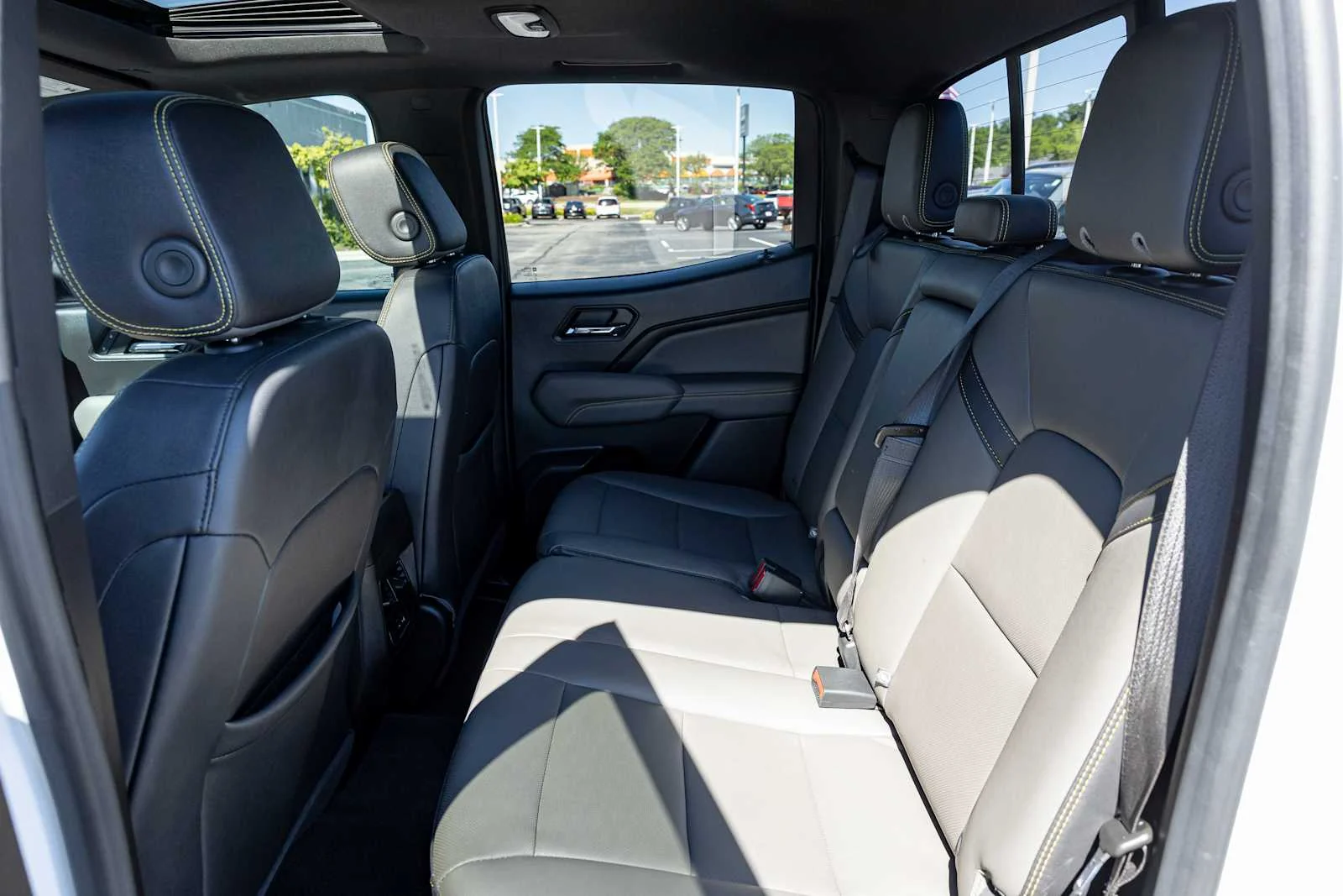 Used 2023 Summit White Chevrolet ZR2 image 29