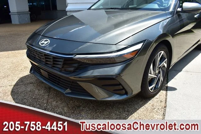 Used 2025 Amazon Gray Hyundai Limited image 43