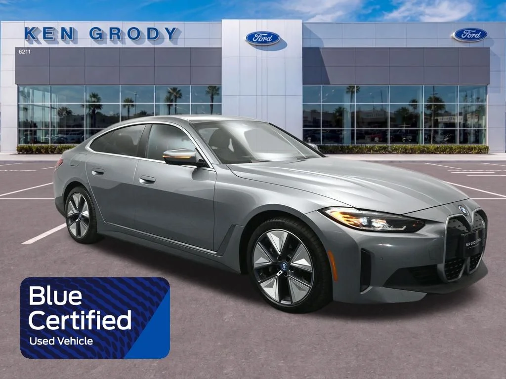 2023 BMW i4 eDrive40's photo