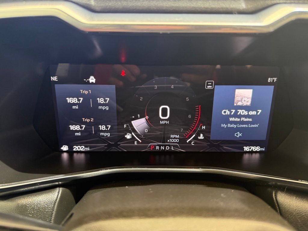 Used 2024 Sterling Metallic GMC Elevation image 37