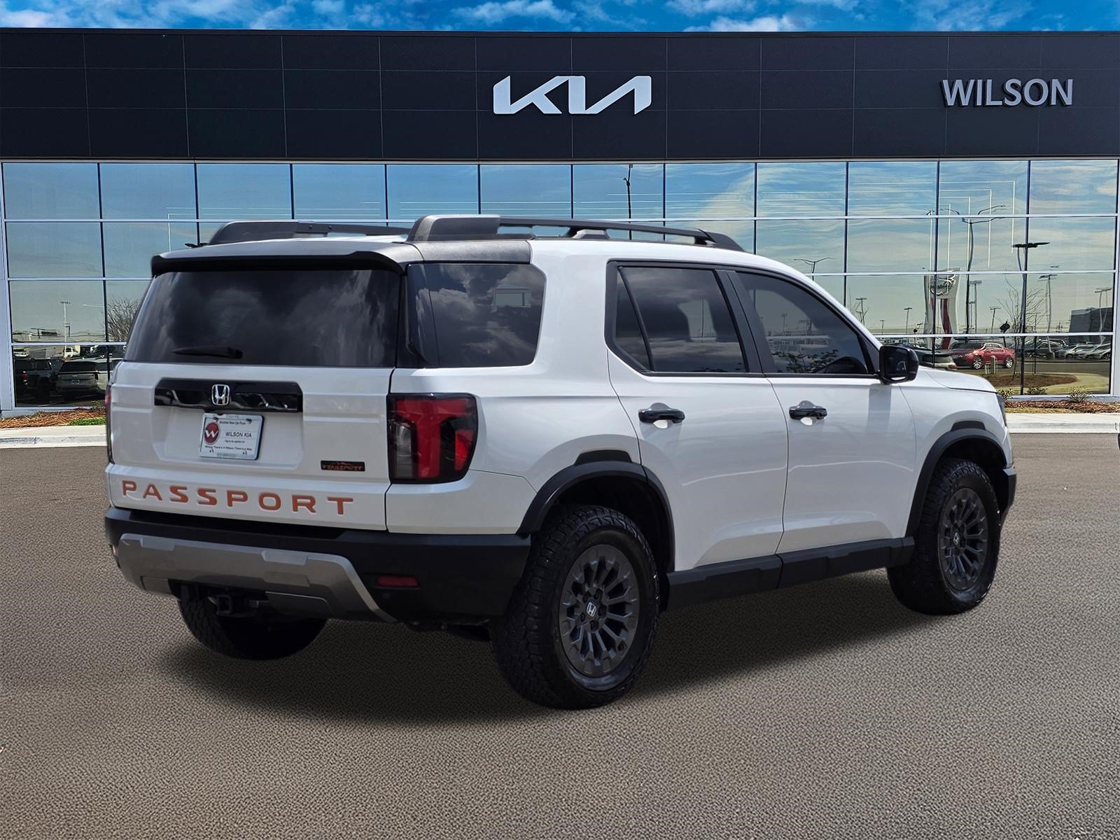 Used 2026 Platinum White Pearl Honda TrailSport image 4