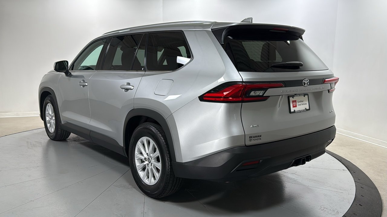 Used 2024 Silver Toyota XLE image 7