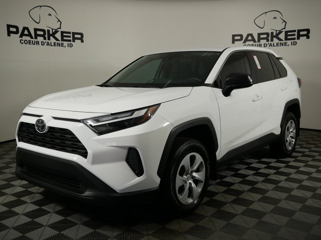 2024 Toyota RAV4 LE AWD's photo