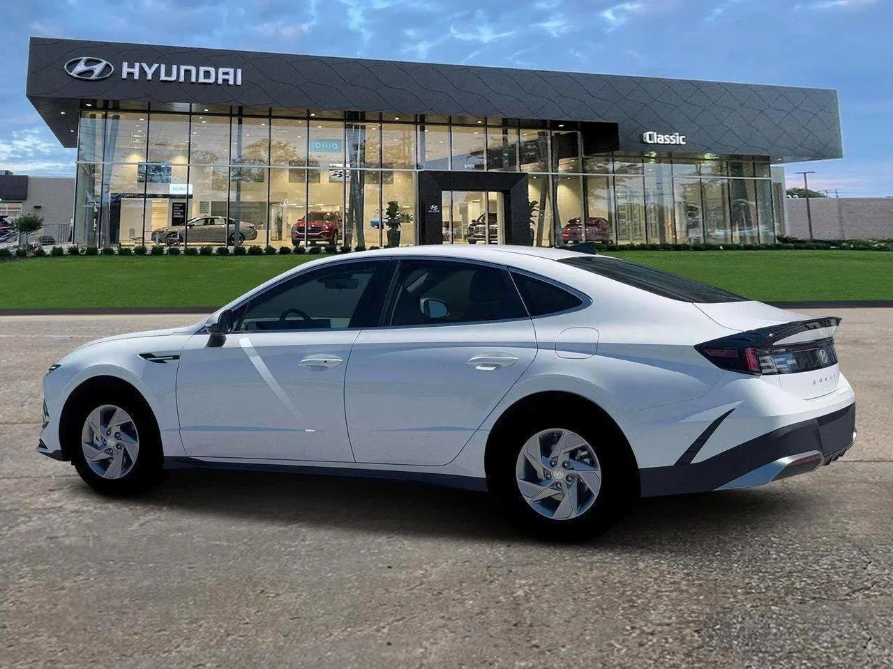 New 2026 Serenity White Pearl Hyundai SE image 4