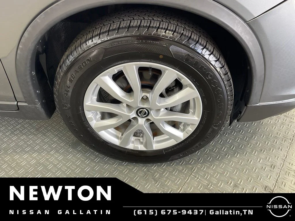 Used 2018 Gun Metallic Nissan SV image 37