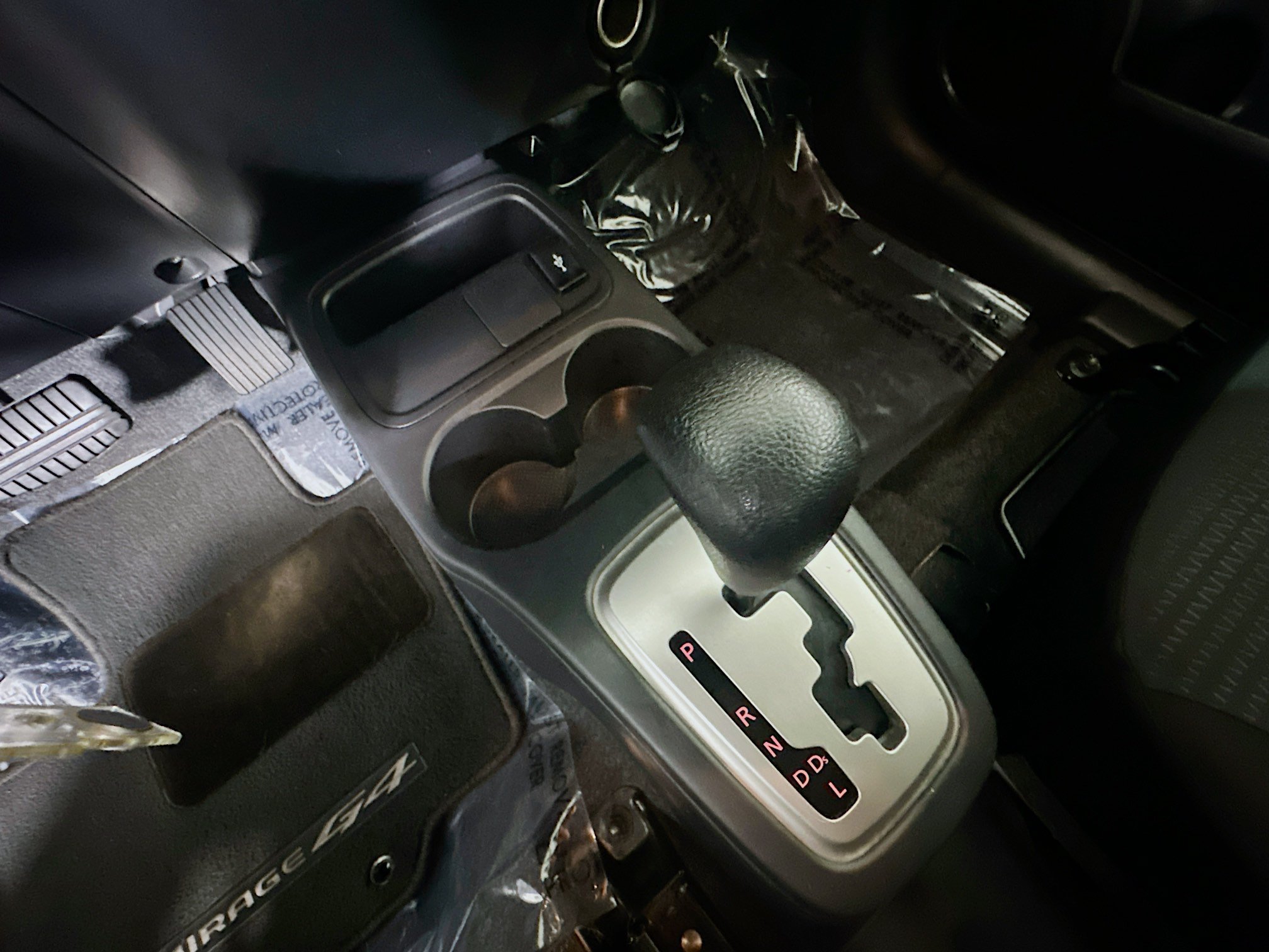 Used 2024 Black Mitsubishi ES image 21