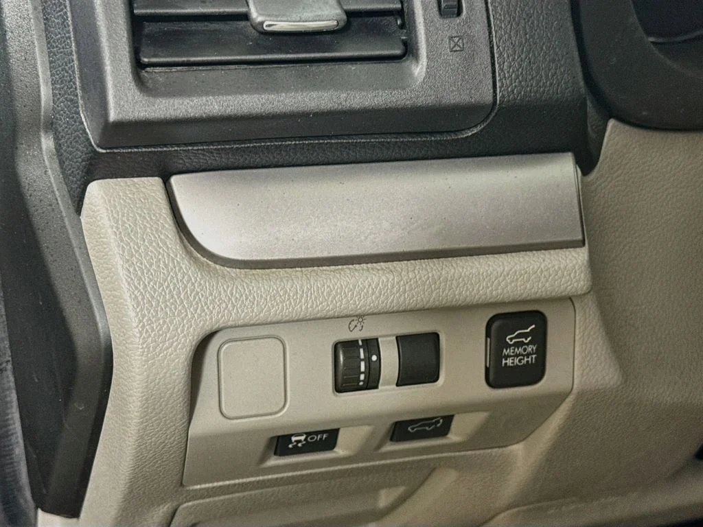 Used 2015 Gray Subaru 2.5i Touring image 10