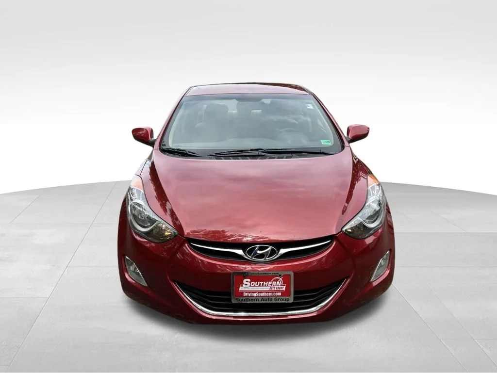 Used 2012 Red Hyundai GLS image 9