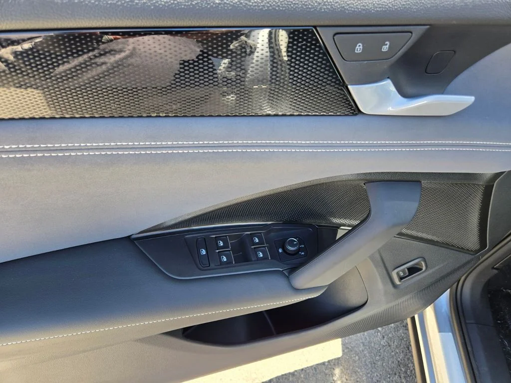 New 2026 Silver Volkswagen 2.0T SE image 9
