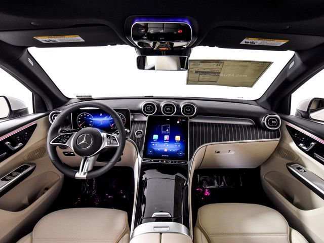 New 2026 Polar White Mercedes-Benz GLC 300 image 41