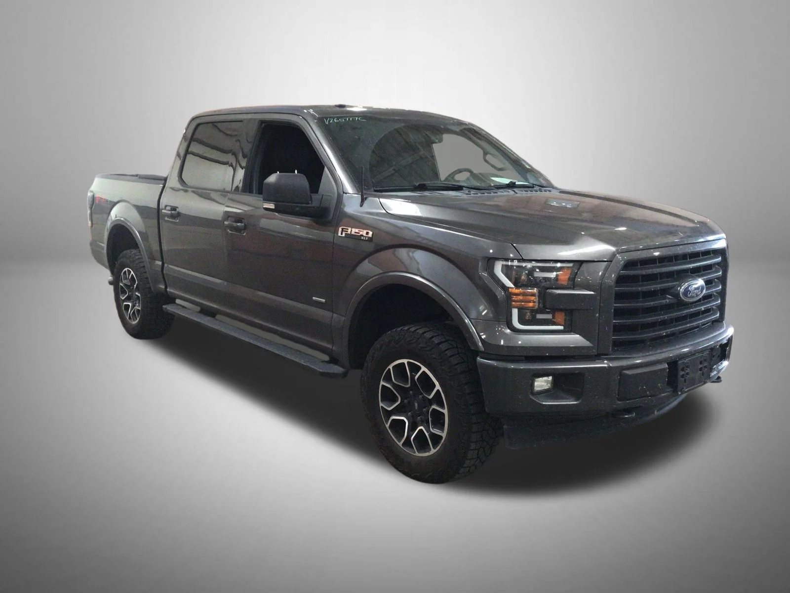 Used 2017 Gray Ford XLT image 4