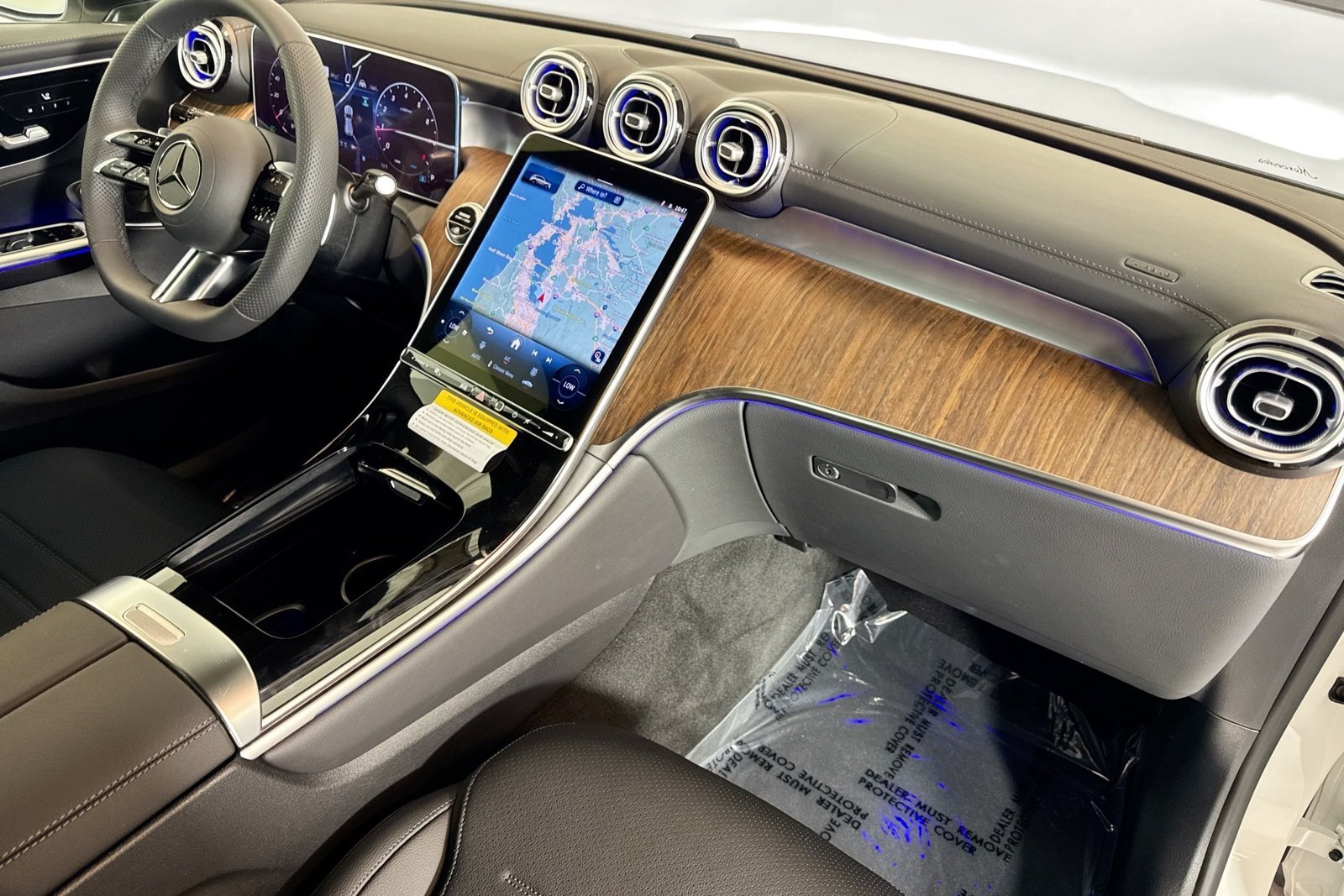 New 2026 Polar White Mercedes-Benz GLC 300 image 26