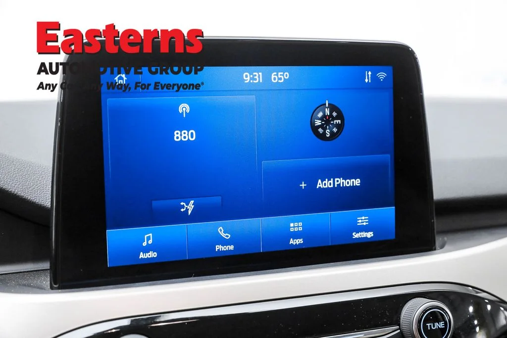 Used 2021 Blue Ford SEL image 19