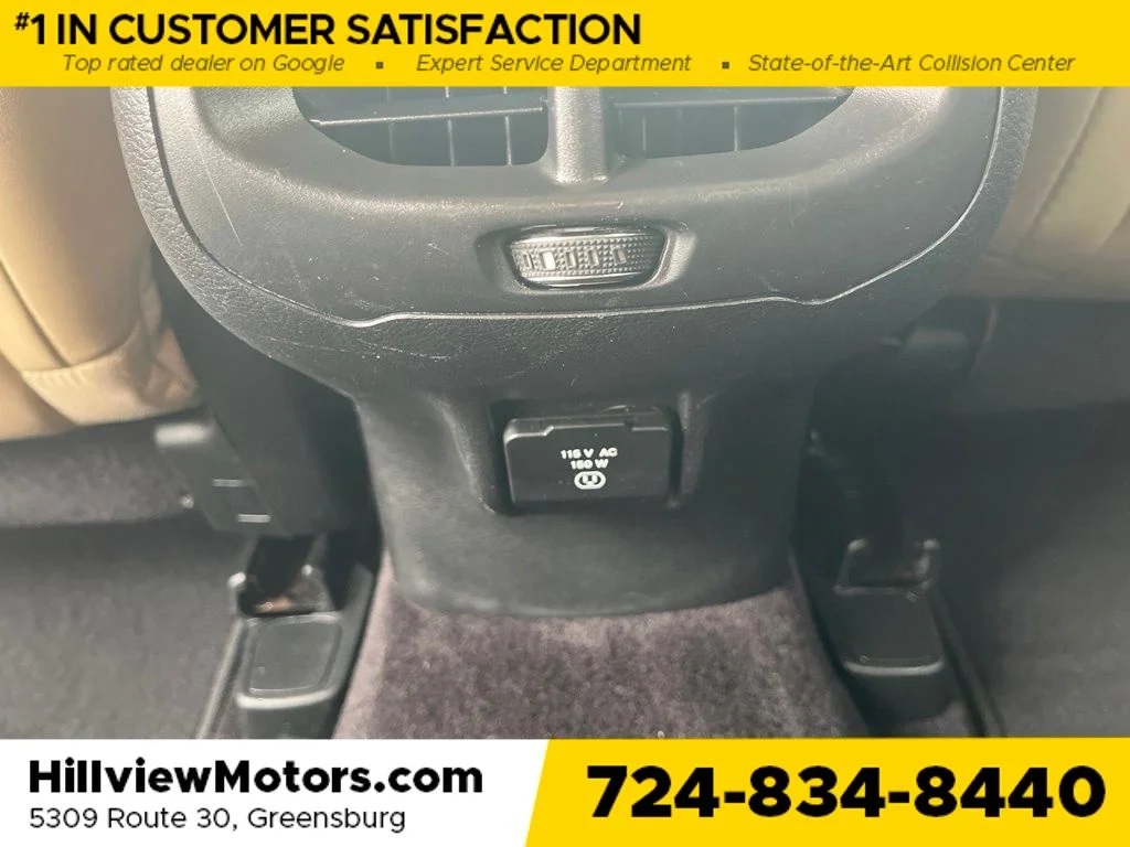 Used 2018 Diamond Black Jeep Limited image 28
