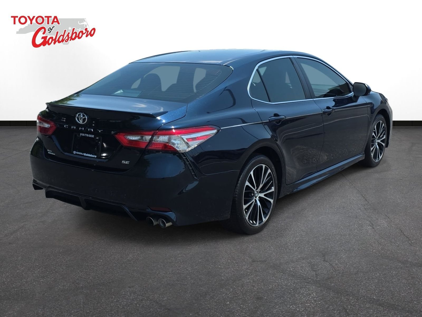 Used 2018 Blue Toyota SE image 5