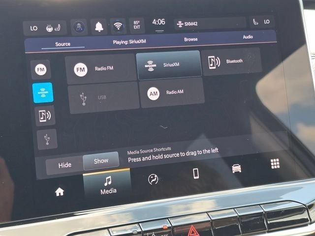New 2026 Fathom Blue Pearl Coat Jeep Latitude image 10