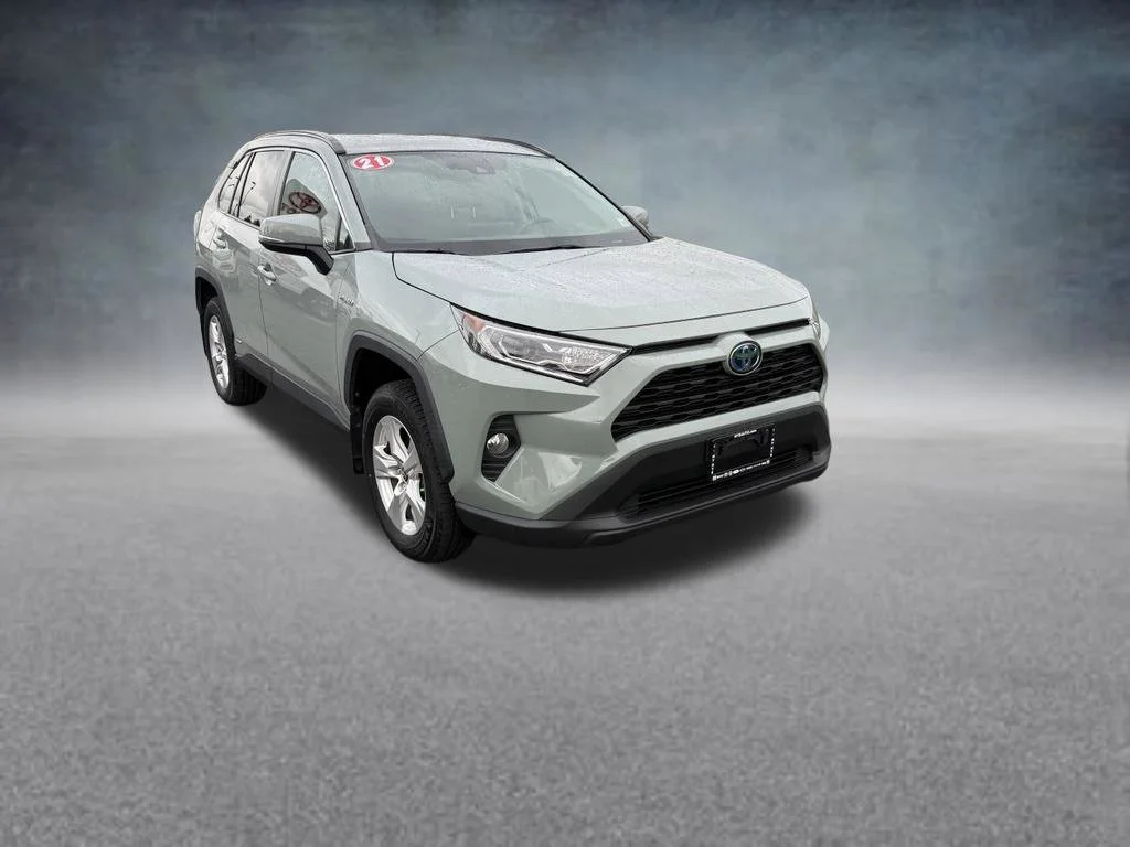 Used 2021  Toyota XLE image 8