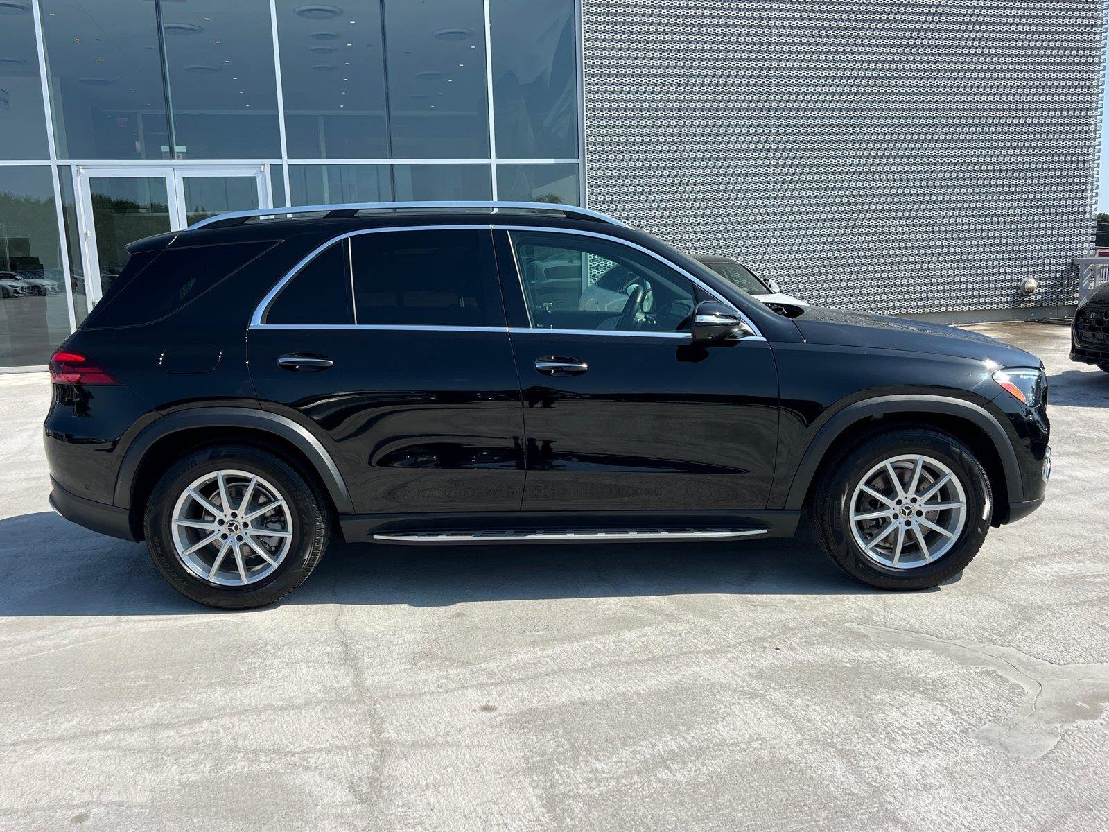 Used 2024 Black Mercedes-Benz GLE 350 image 4