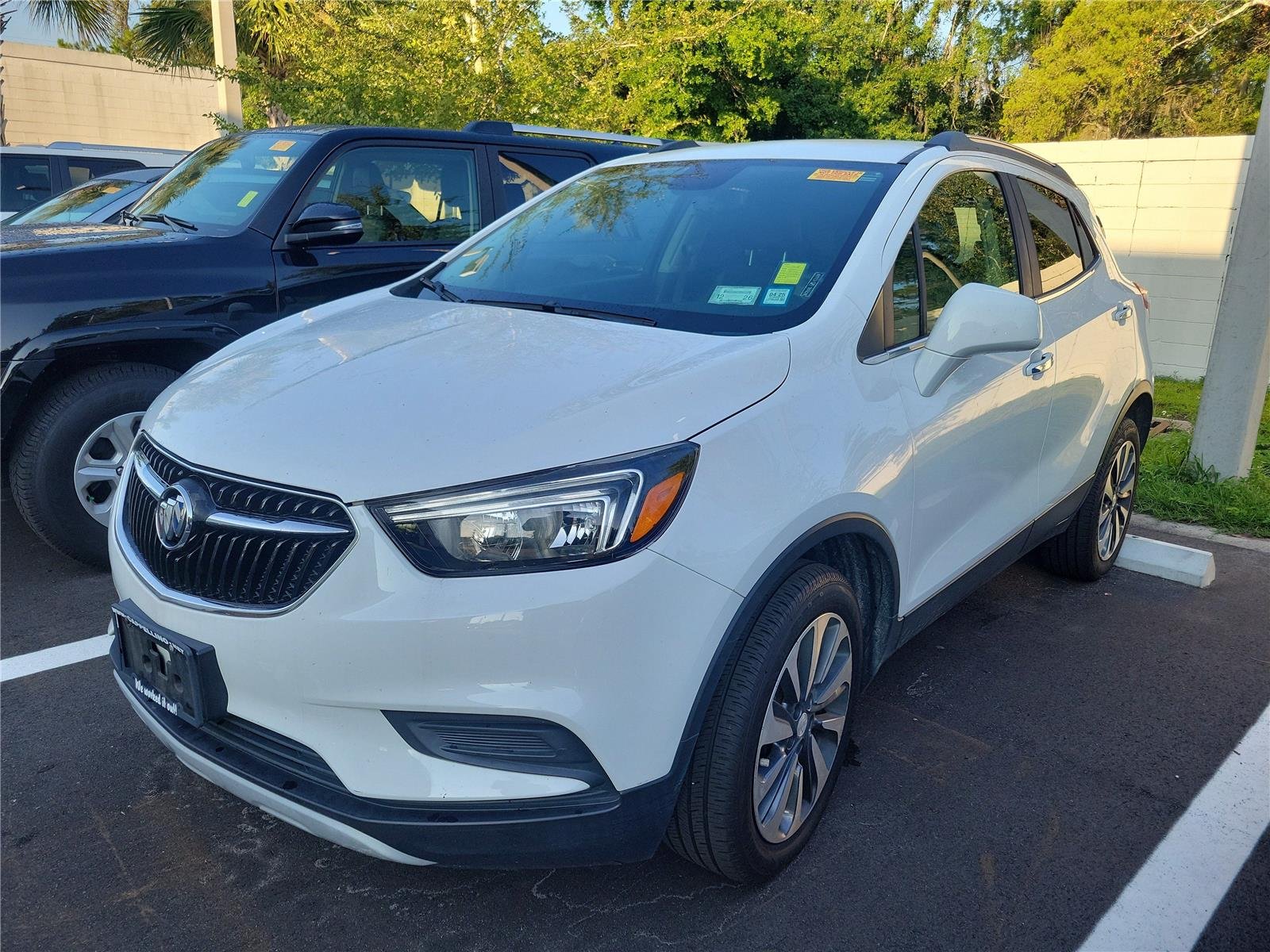 Used 2021 Summit White Buick Preferred image 1