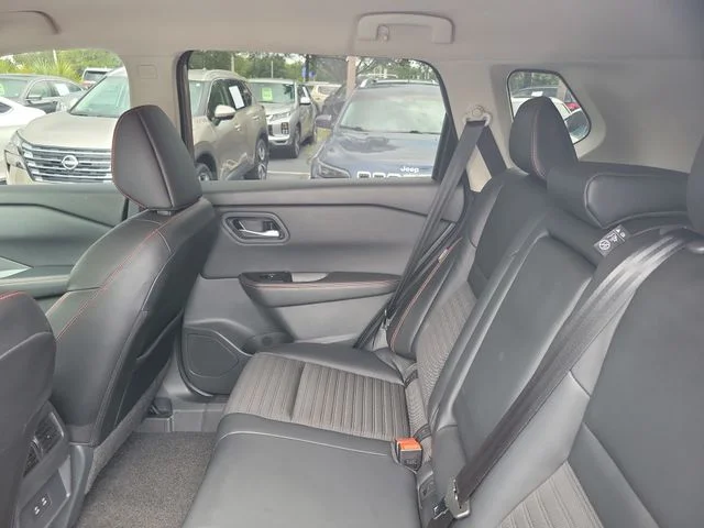 2025 Nissan Rogue Rock Creek - Photo 13