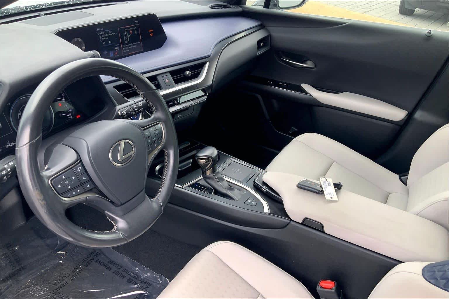 Used 2020 Silver Lining Metallic Lexus  image 16