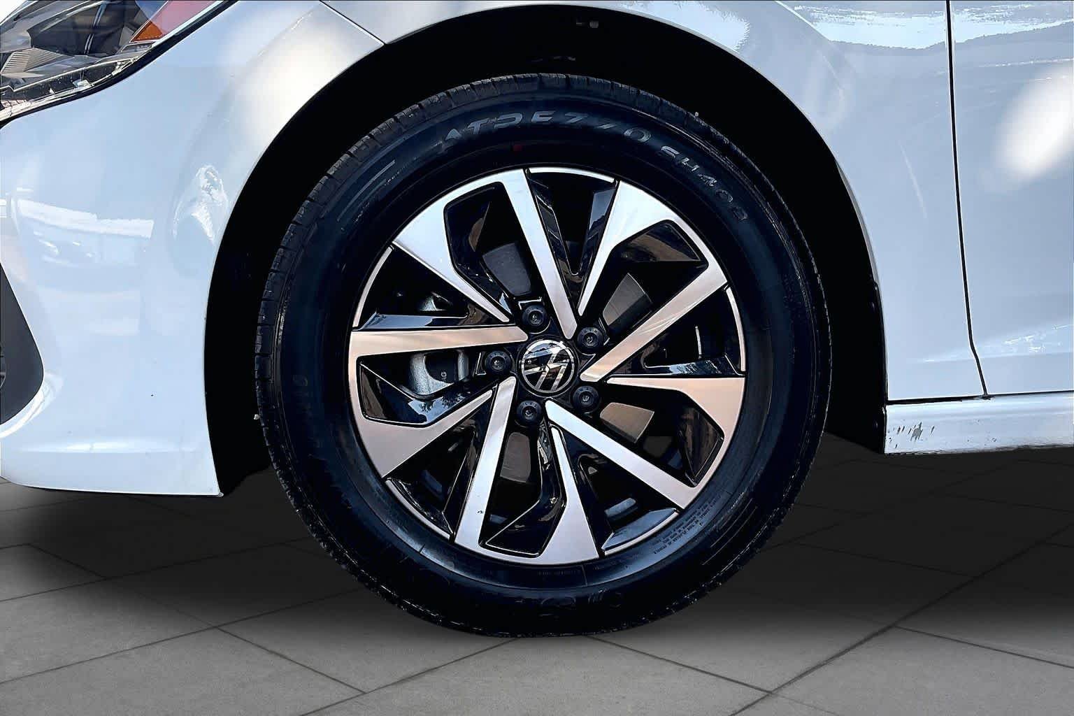 Used 2024 Pure White Volkswagen S image 10