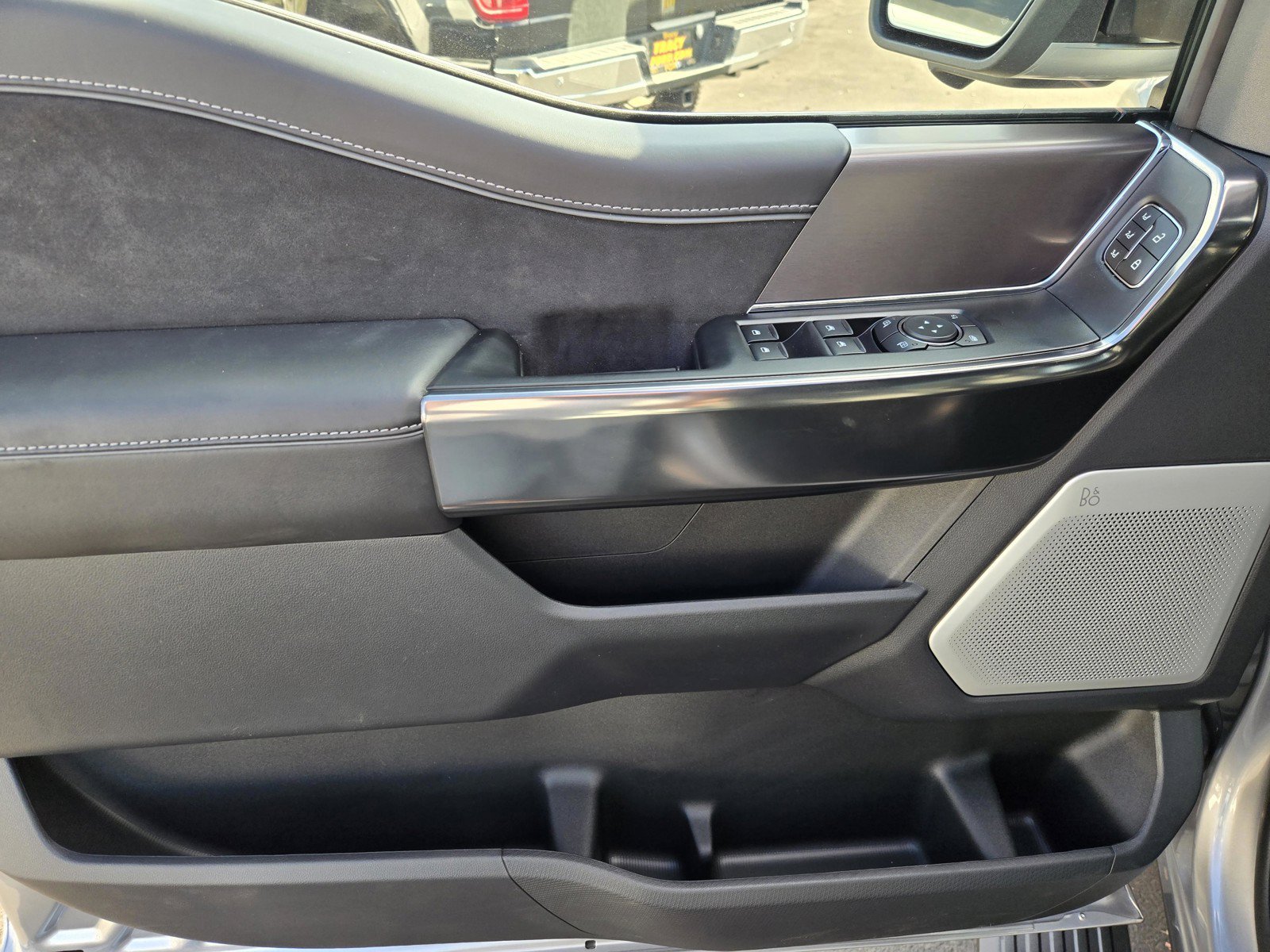 New 2026 Iconic Silver Metallic Ford Platinum® image 9