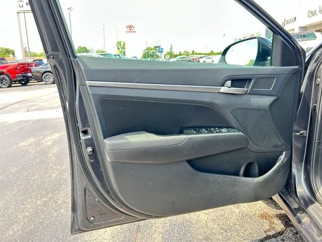 Used 2020 Gray Hyundai SEL image 19