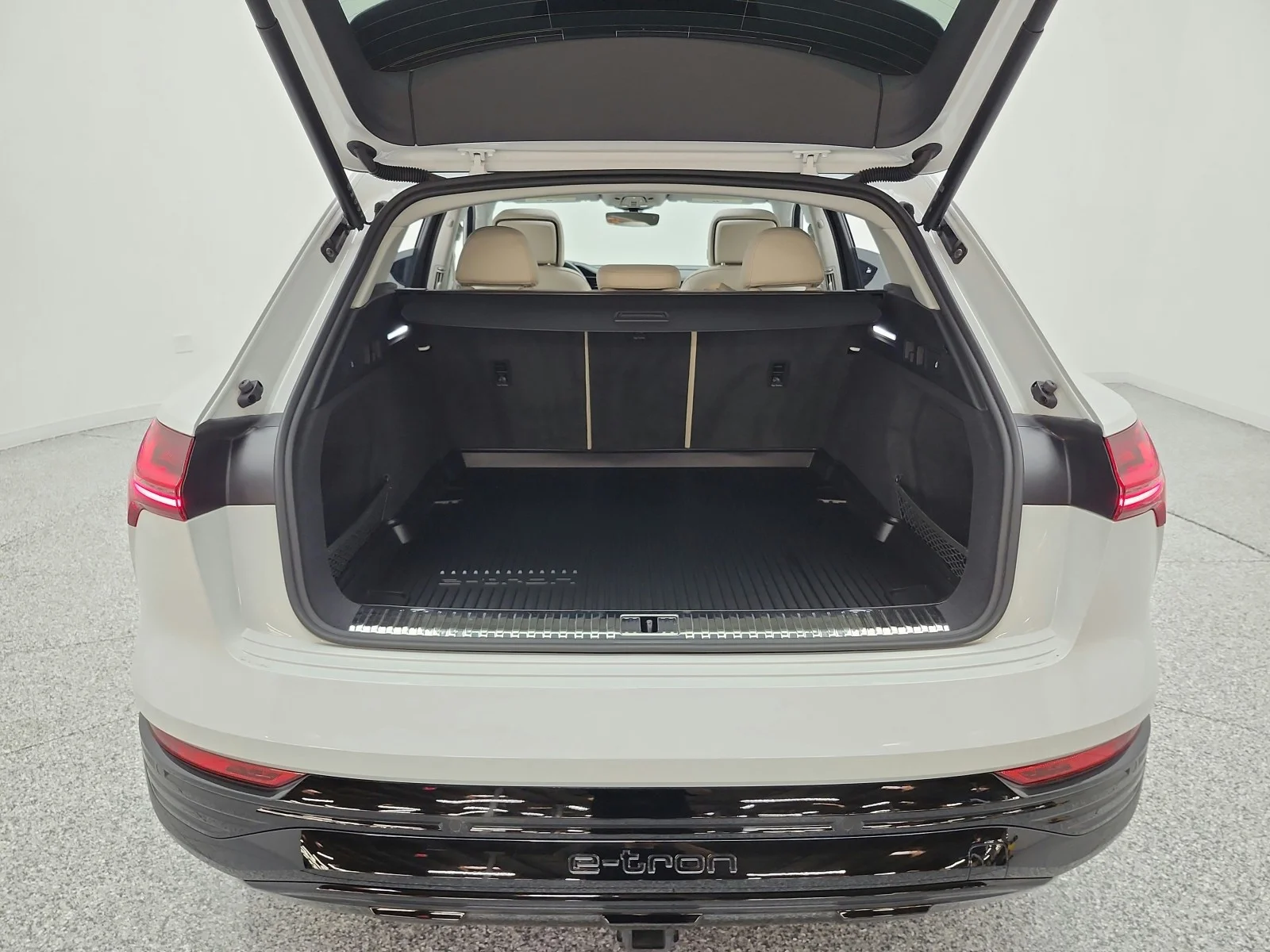 Used 2024 Glacier White Metallic Audi Premium Plus quattro image 18