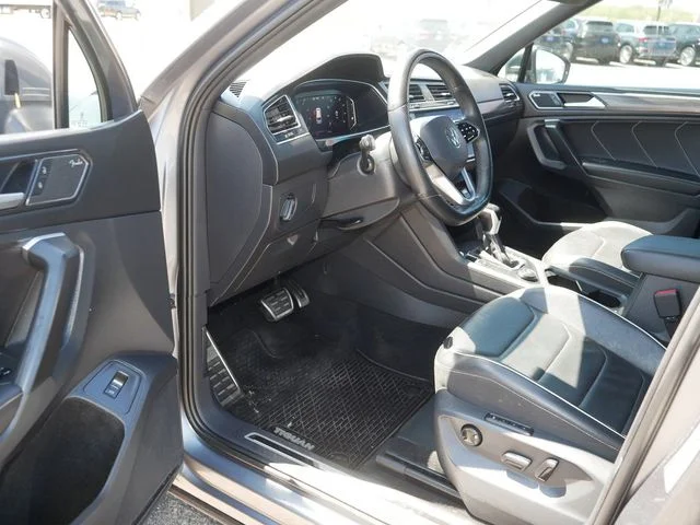 Used 2023 Gray Volkswagen 2.0T SEL R-Line image 12