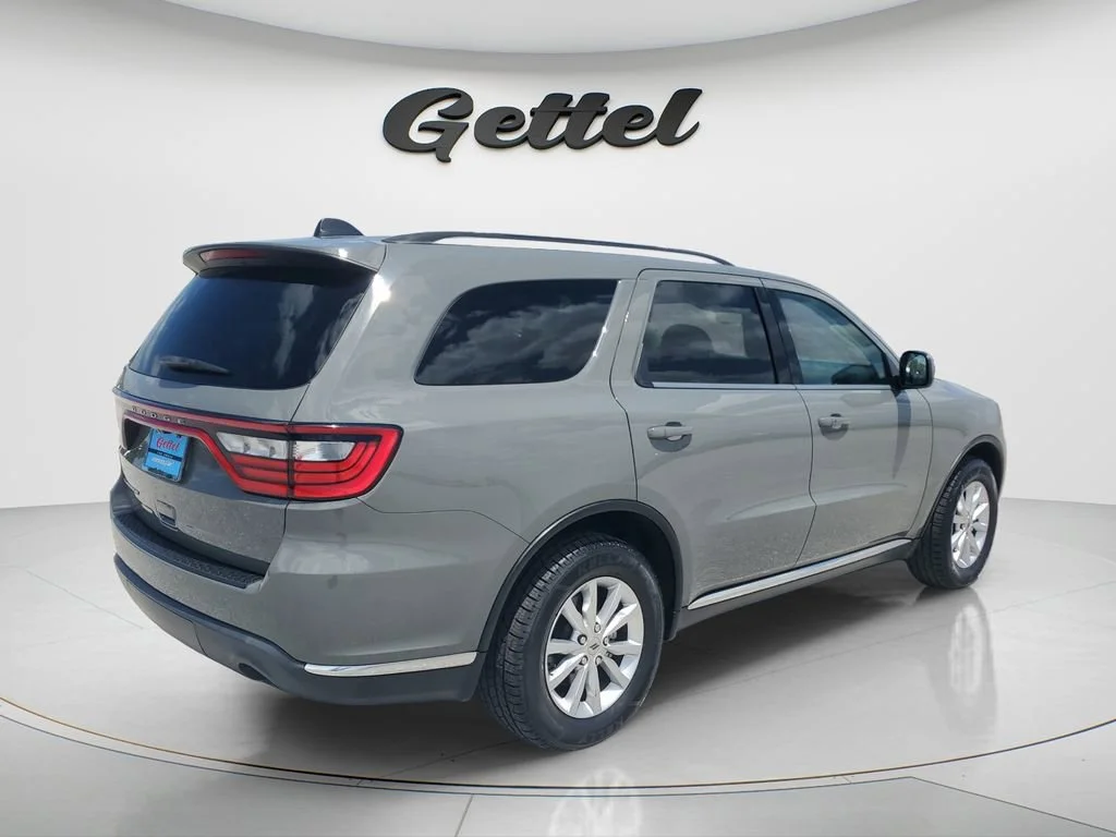 Used 2022 Destroyer Gray Cl Dodge SXT image 5