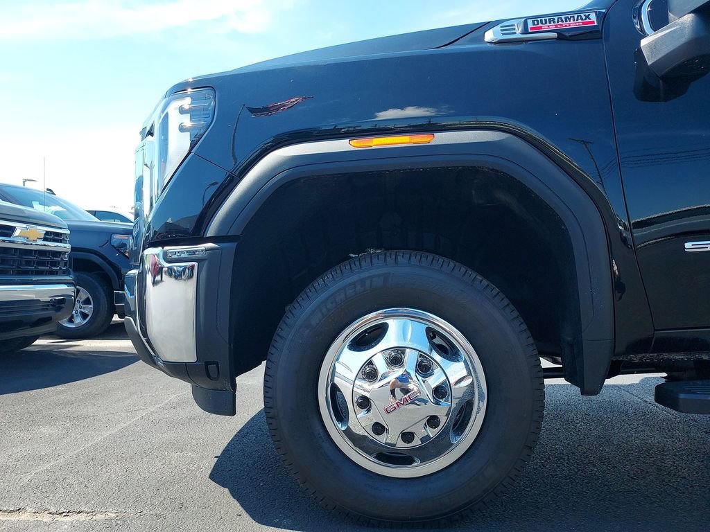 New 2026 Onyx Black GMC SLE image 16
