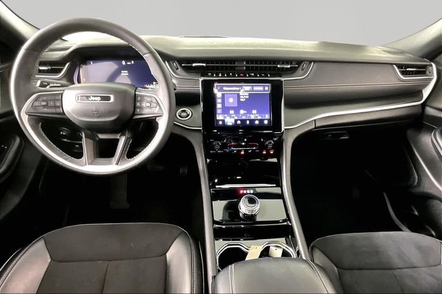 Used 2023 White Jeep Altitude image 7