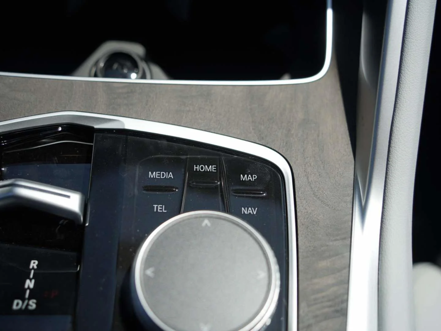 New 2027 Skyscraper Grey Metallic BMW xDrive40i image 24