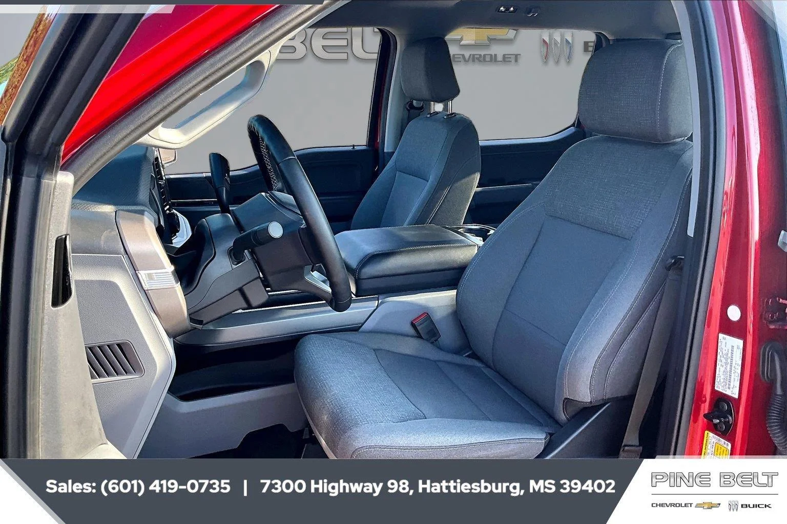 Used 2024 Rapid Red Metallic Tinted Clearcoat Ford XLT image 19