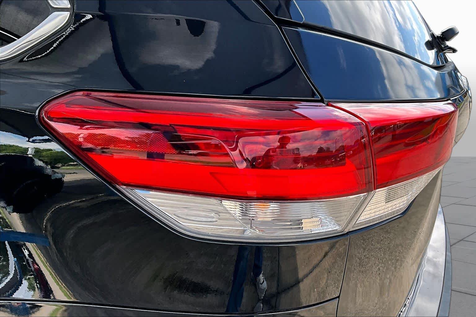 Used 2017 Midnight Black Metallic Toyota XLE image 28