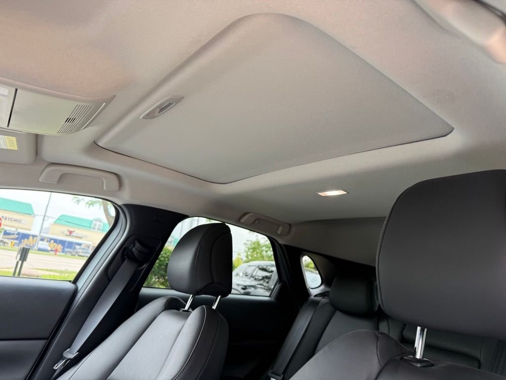 Used 2021 Silver Mazda Preferred image 25