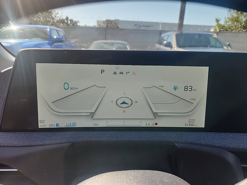 Used 2023 Black Kia Wind image 20