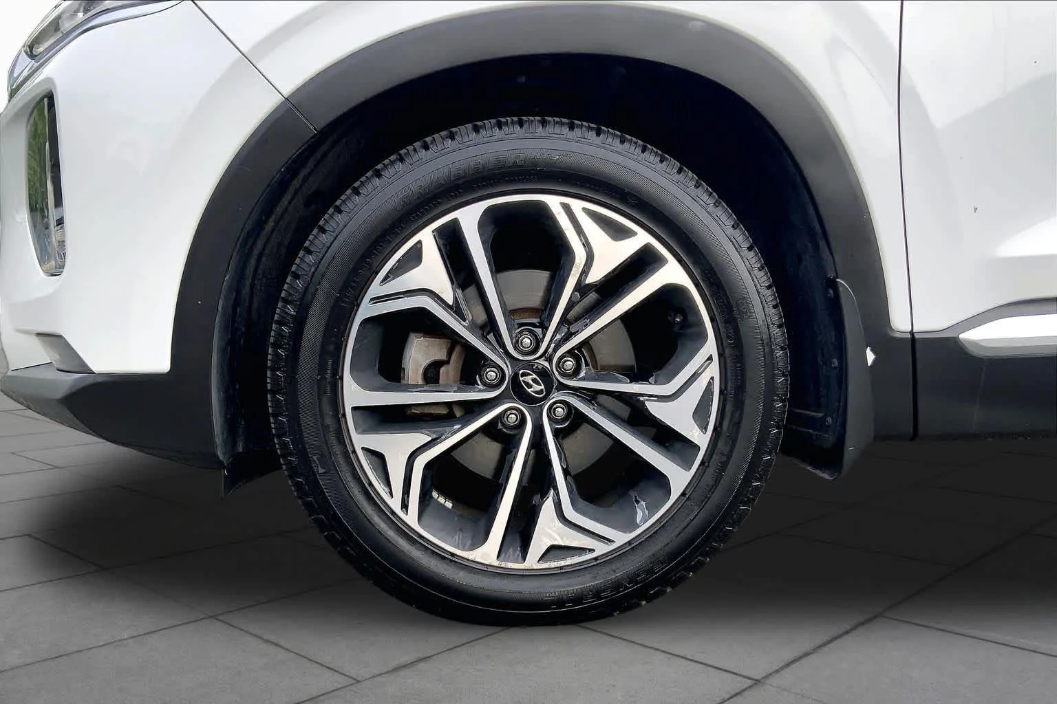 Used 2019 Quartz White Hyundai Ultimate image 11
