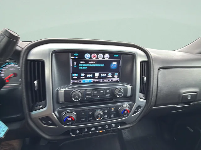Used 2018 STONE BLUE METALLIC GMC SLT image 17