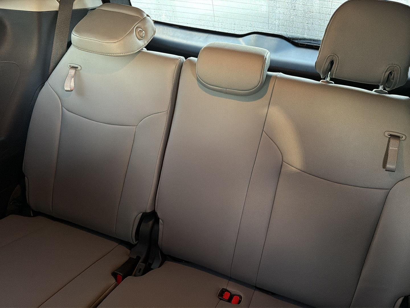 New 2026 Heavy Metal Toyota XLE 8-Passenger image 12